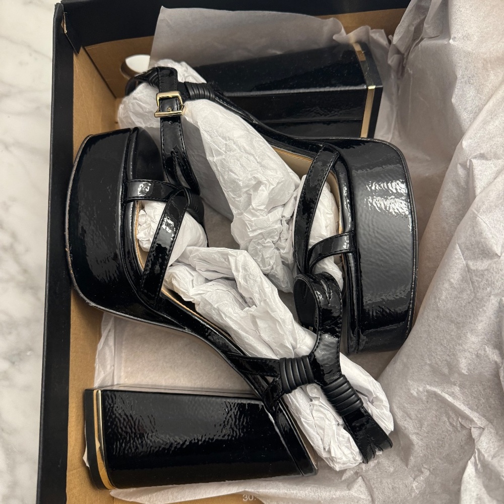 Brand New Kenneth Cole Women's Dolly Strappy Platform Block Heel Sandals - Size - Picture 5 of 5